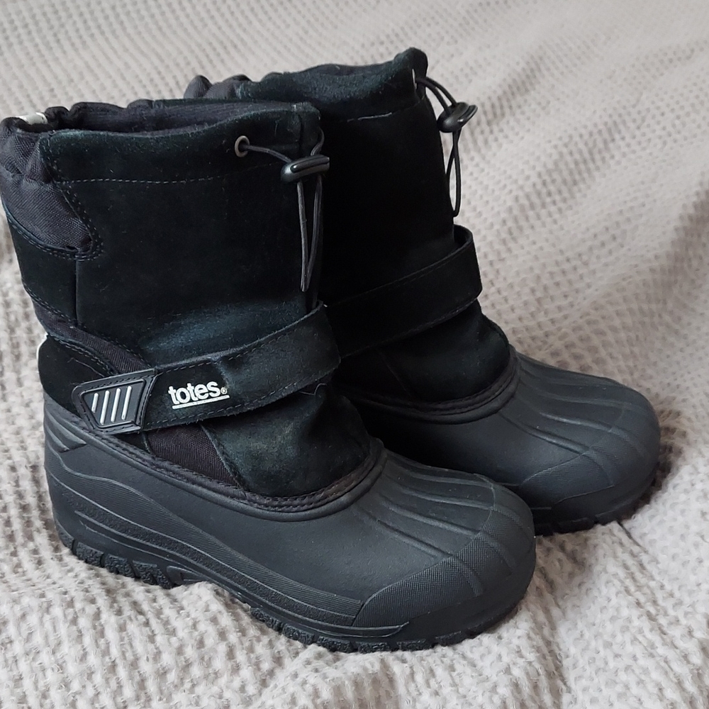 Totes Snow Boots
